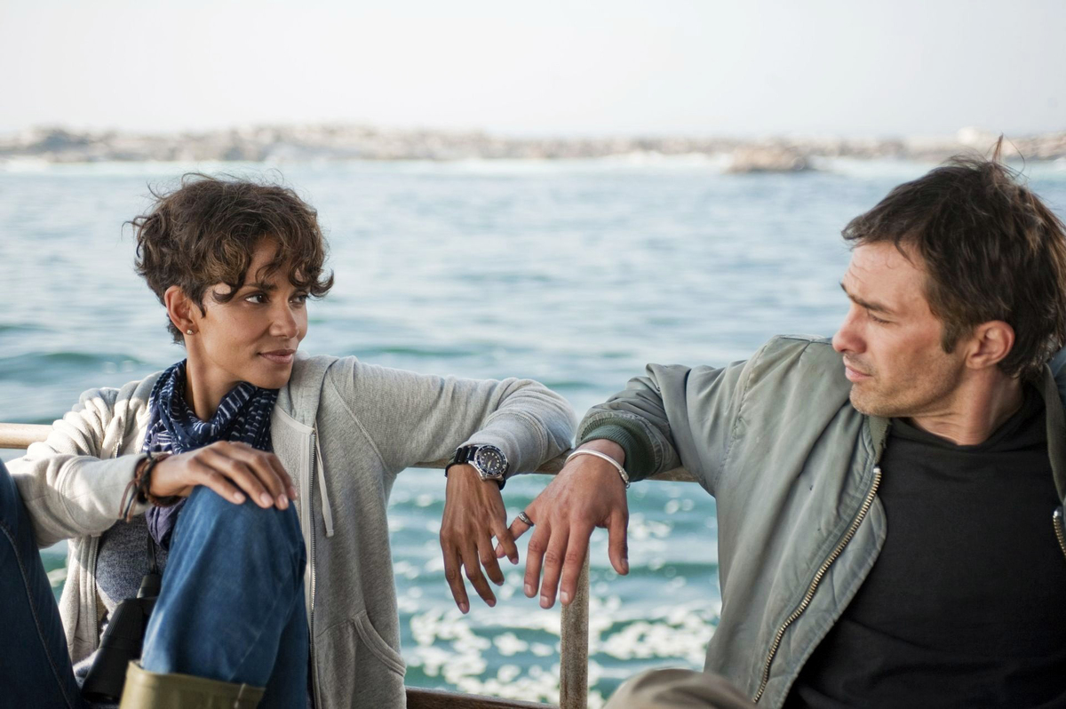 dark tide halle berry
