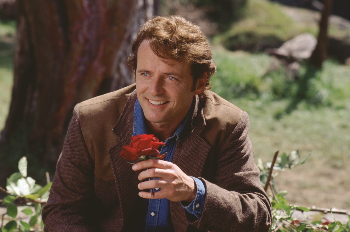 Aidan Quinn plays Gary Hallet in Practical Magic