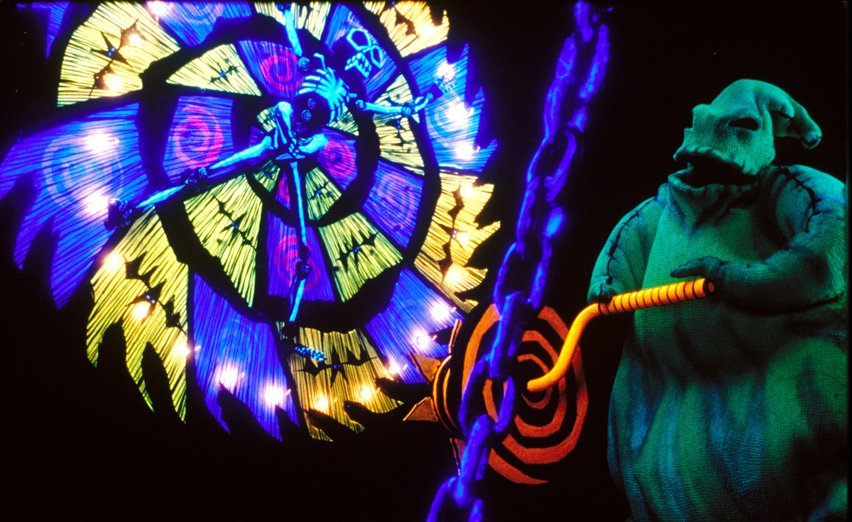 Oogie Boogie Turns A Wheel