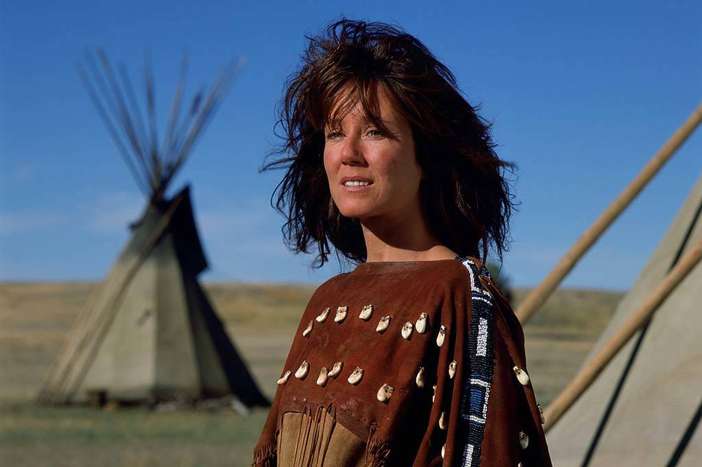 Mary McDonnell as Stands With a Fist