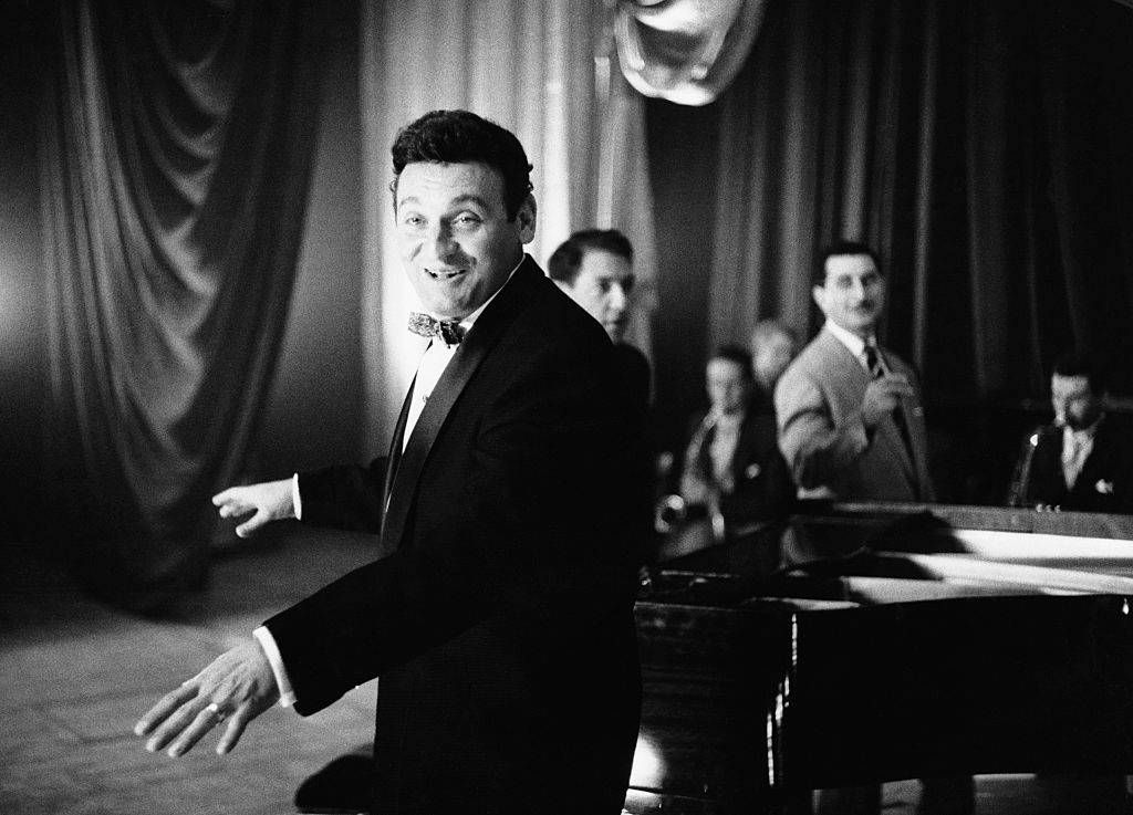 Frankie Laine singing