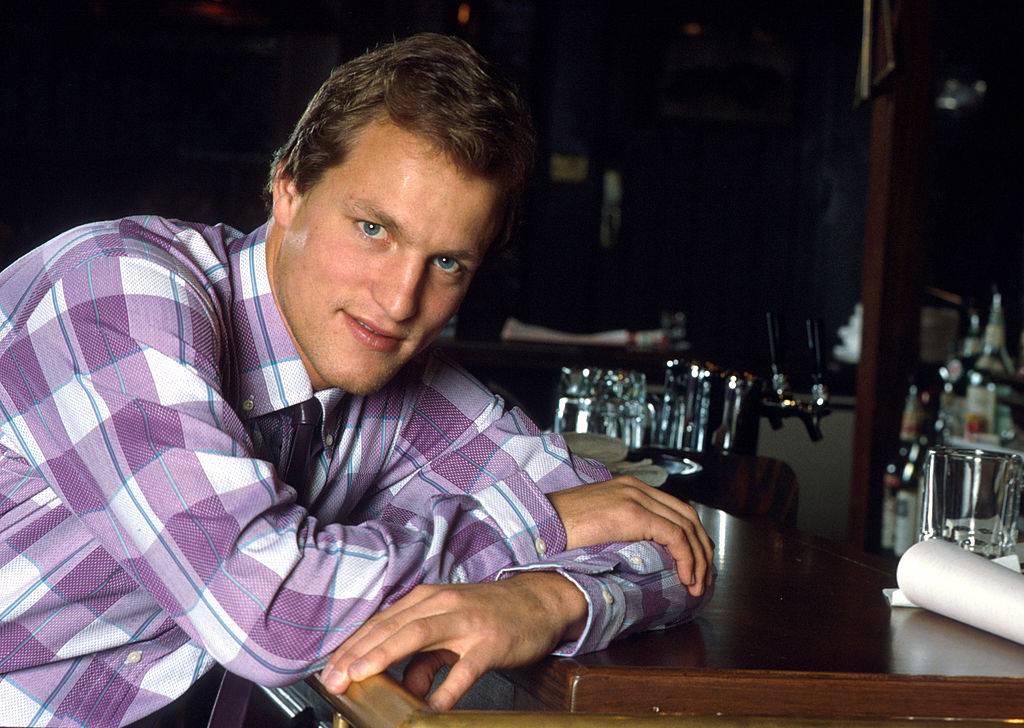 Woody Harrelson on the 'Cheers' television set