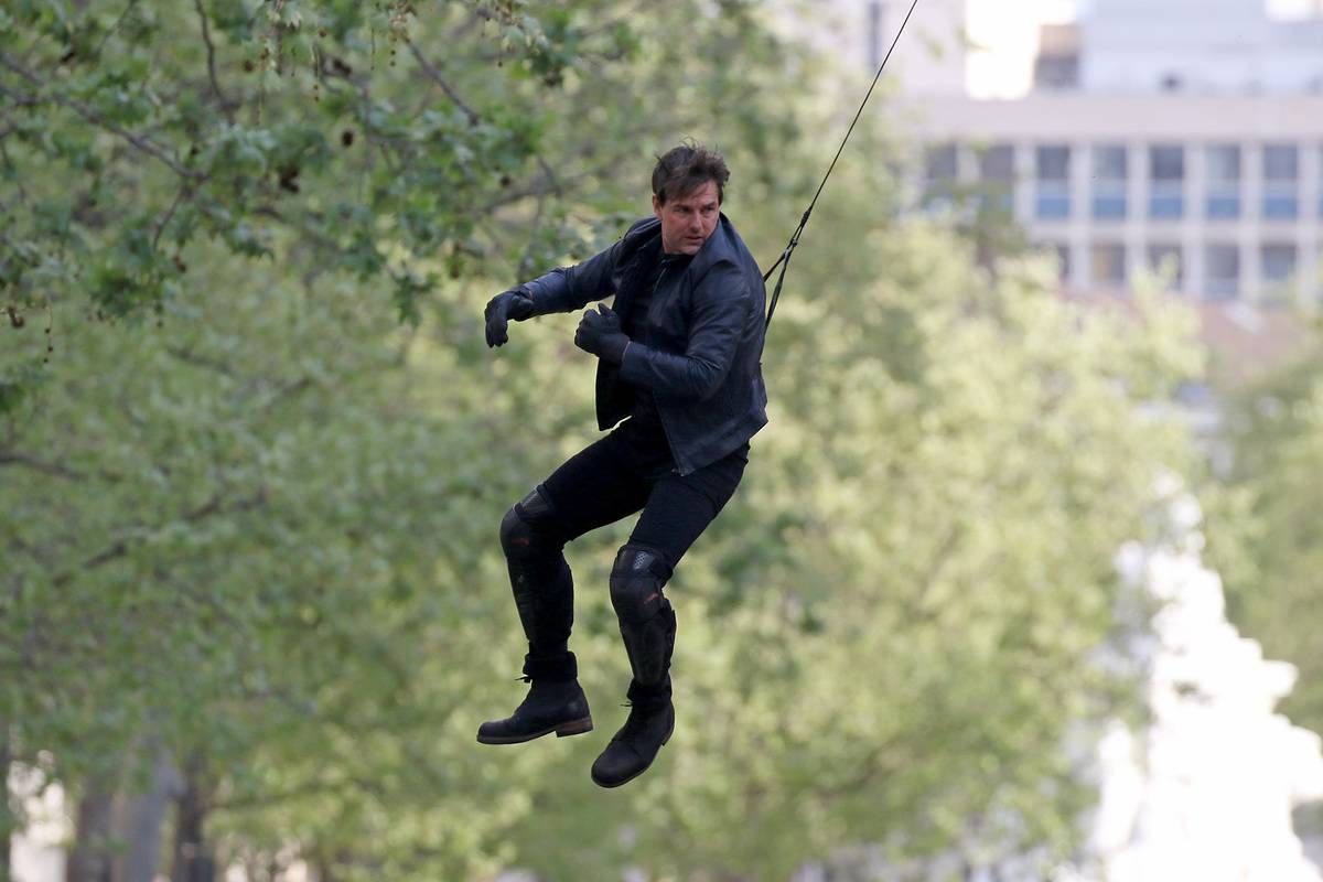 Tom Cruise Likes Doing His Own Stunts