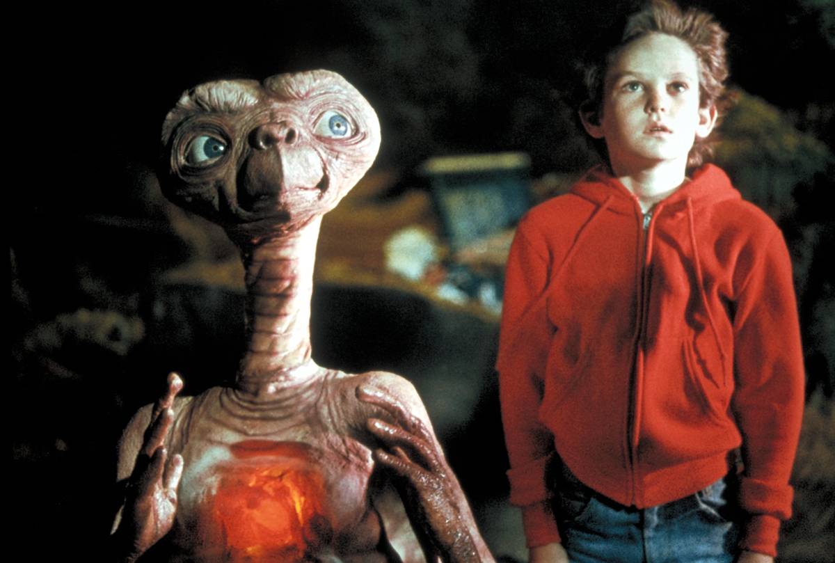 ET and Elliot characters on set of E.T. The Extra-Terrestrial
