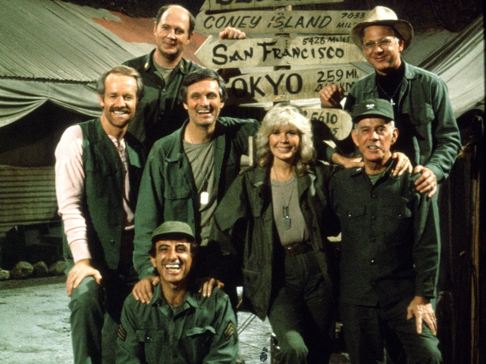 Cast of MASH TV series
