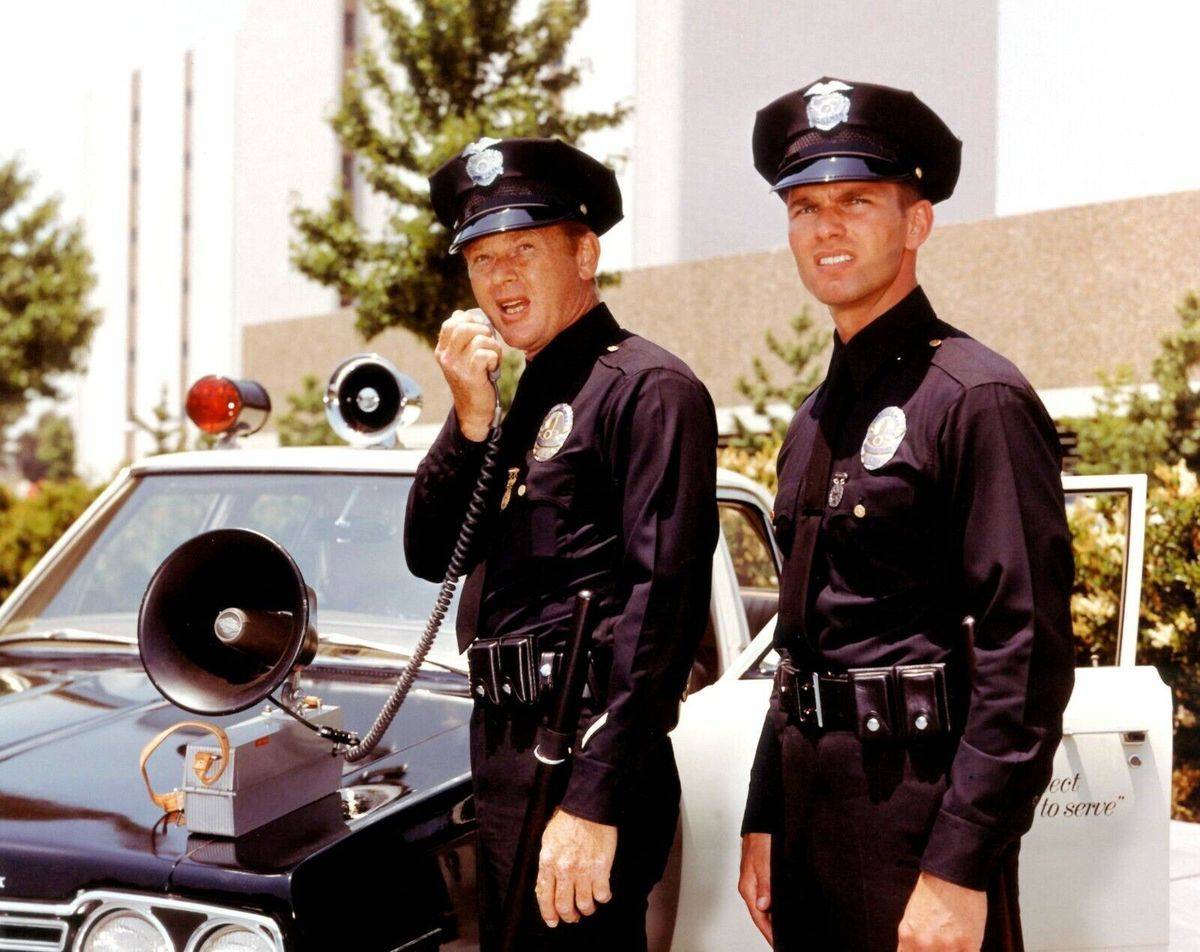 adam-12_LLhRCR