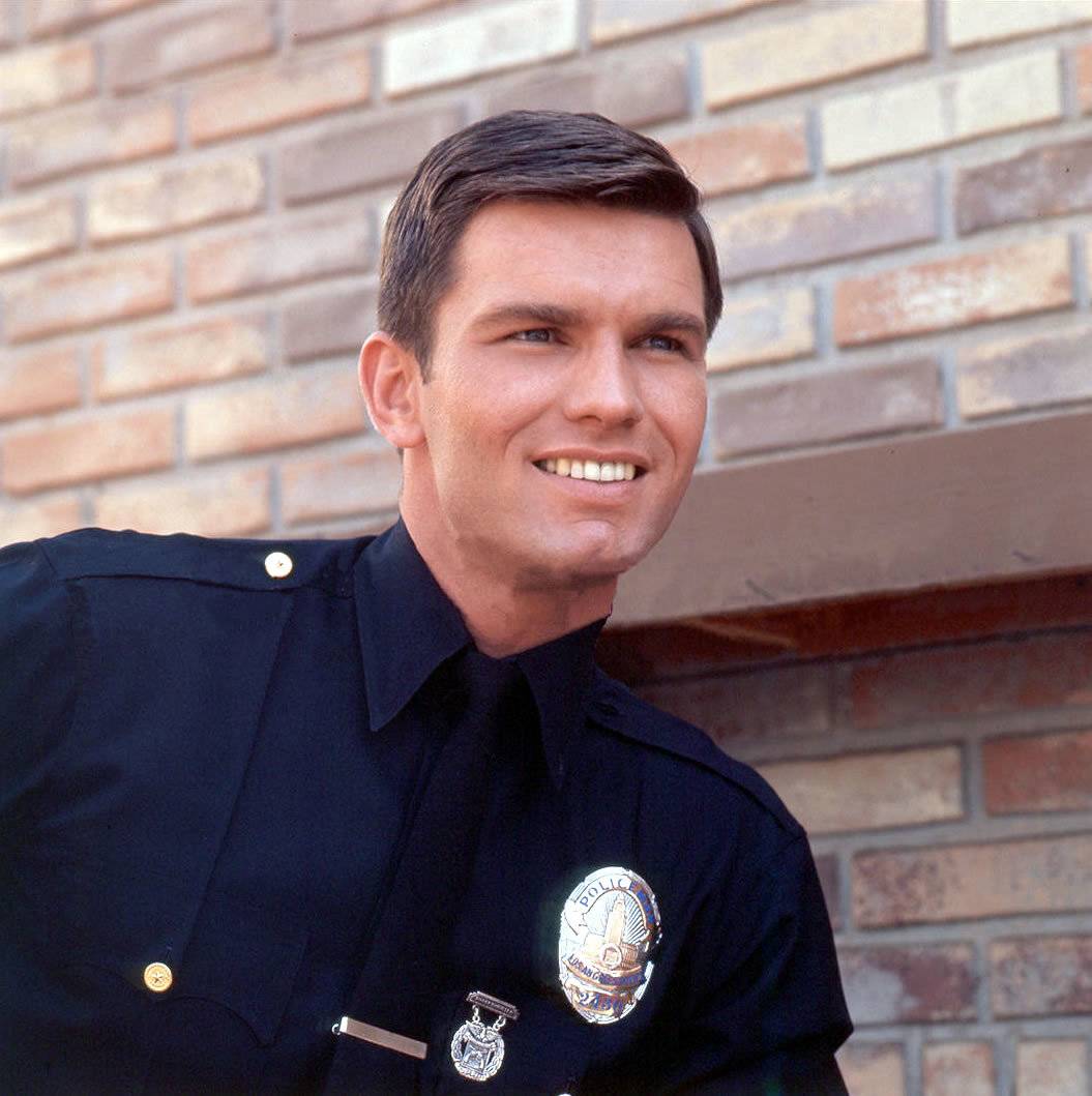 adam-12_Oji8nh