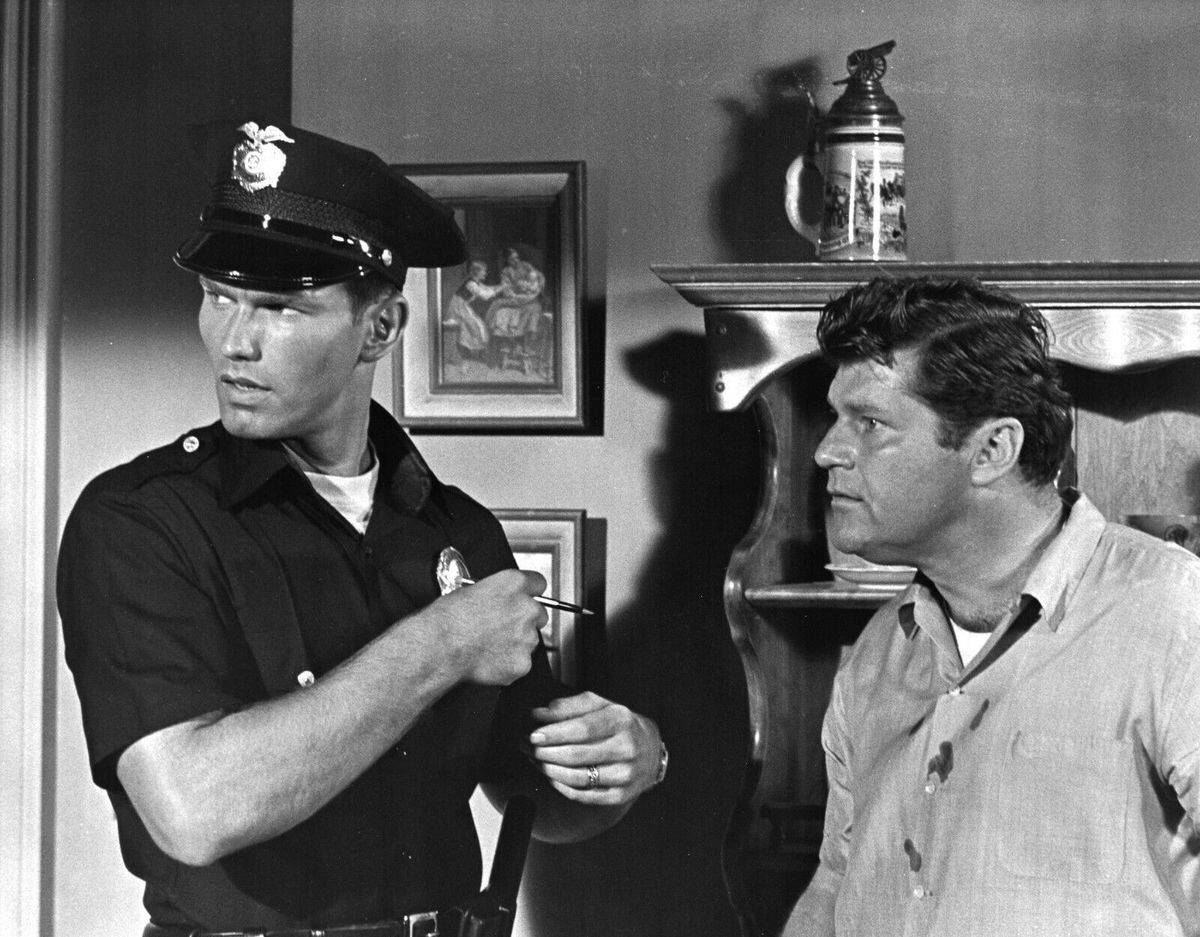 adam-12_nSrFSZ