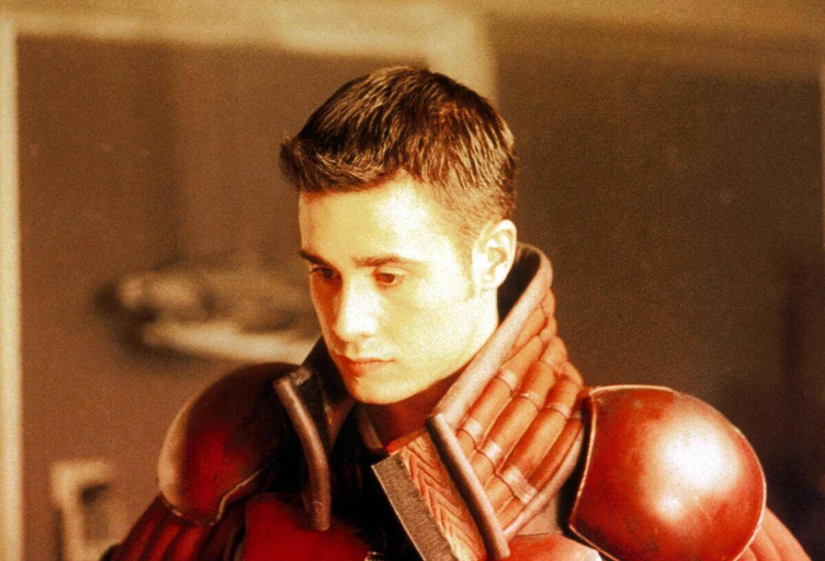 wing commander man looking down