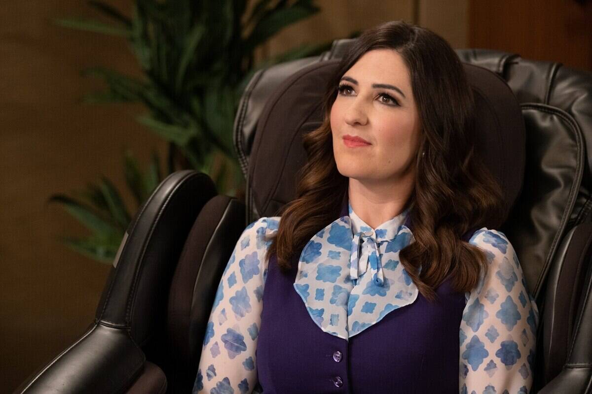 d'arcy carden as janet