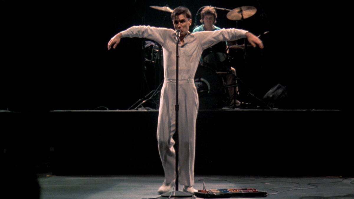 the talking heads in stop making sense