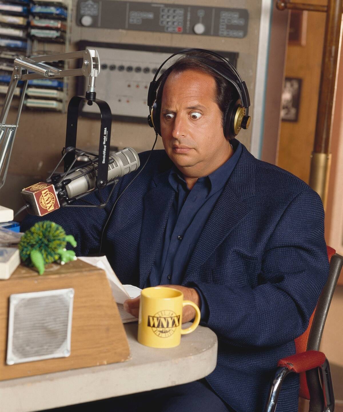 newsradio_5PuoC2