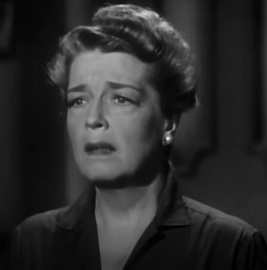 Harriet_MacGibbon_in_Man_with_a_Camera_(1959)