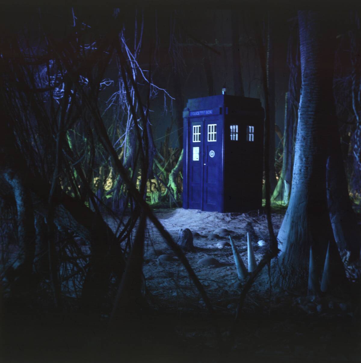dr-who-and-the-daleks_TkqGtL