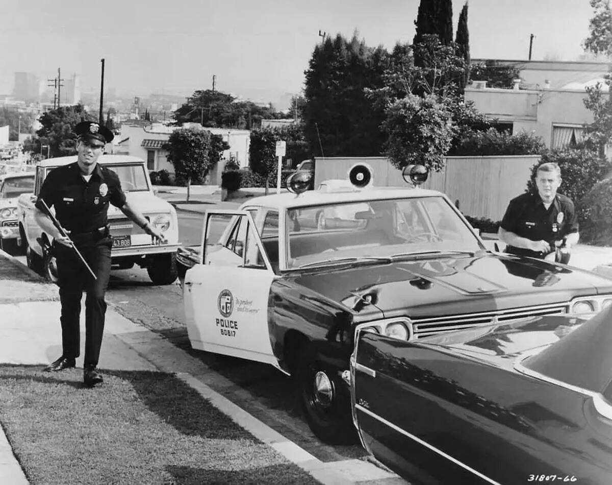 adam-12_990ogq