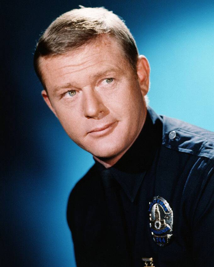 adam-12_DwTDr4