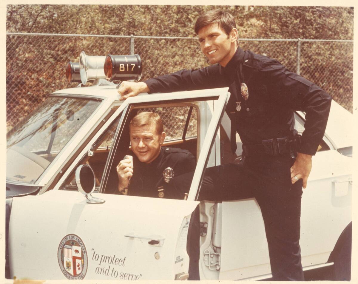 adam-12_V9NJfl