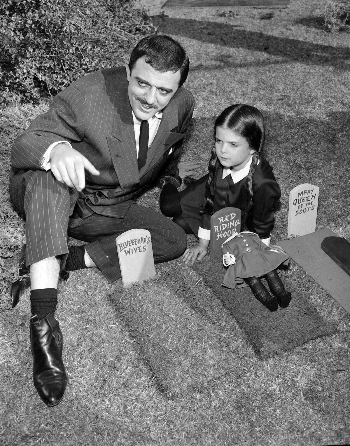 the-addams-family_B2e8uV