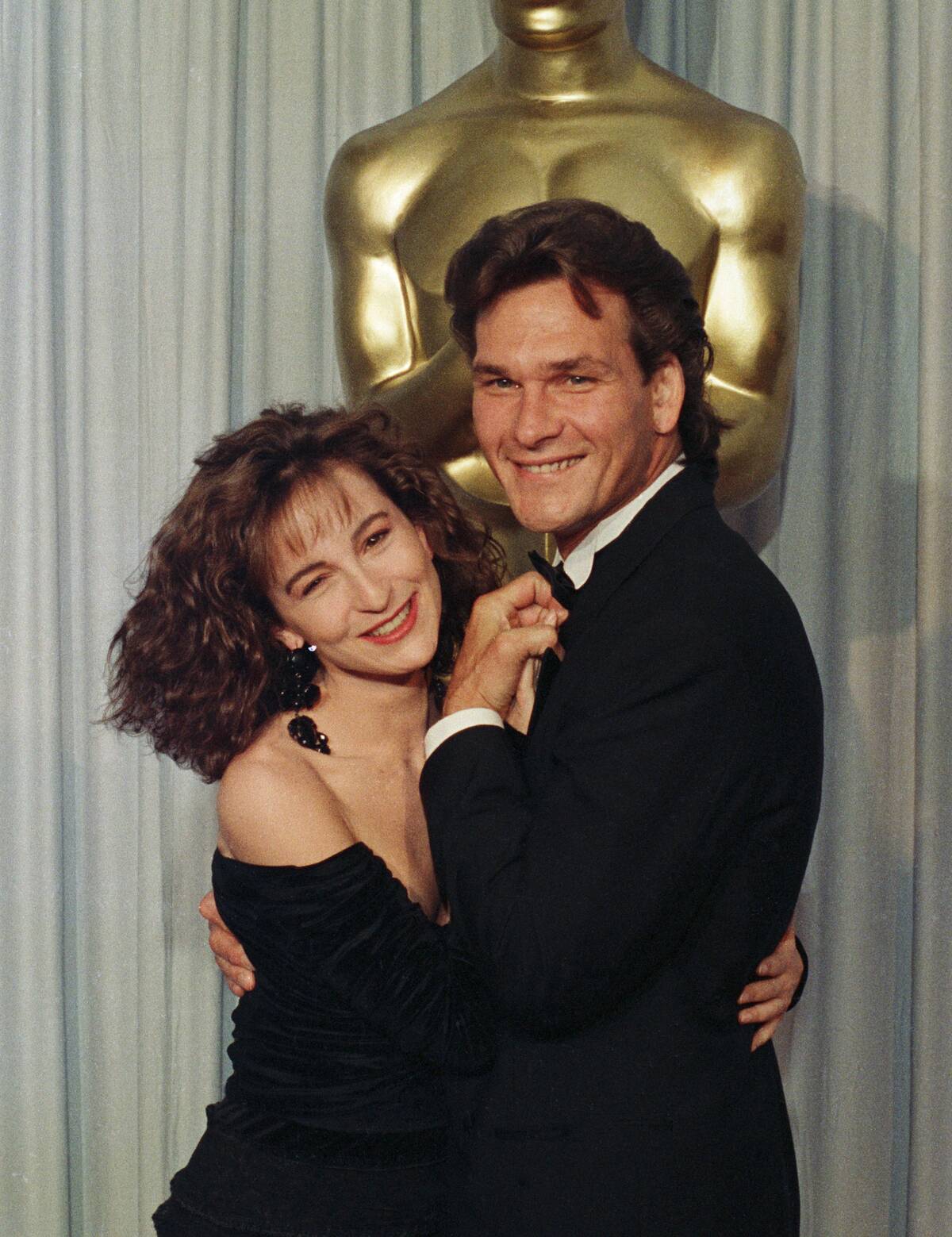 Jennifer Grey and Patrick Swayze at Academy Awards 1988