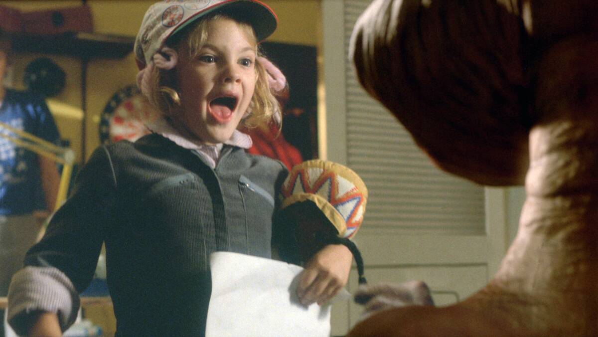 On the set of E.T. the Extra-Terrestrial